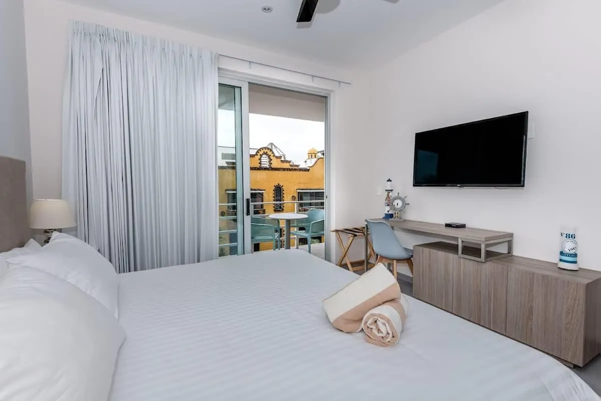 Luxury Condo 150Mb 2 Bedroom Cine Gym Pool プレヤデルカーメン アパート